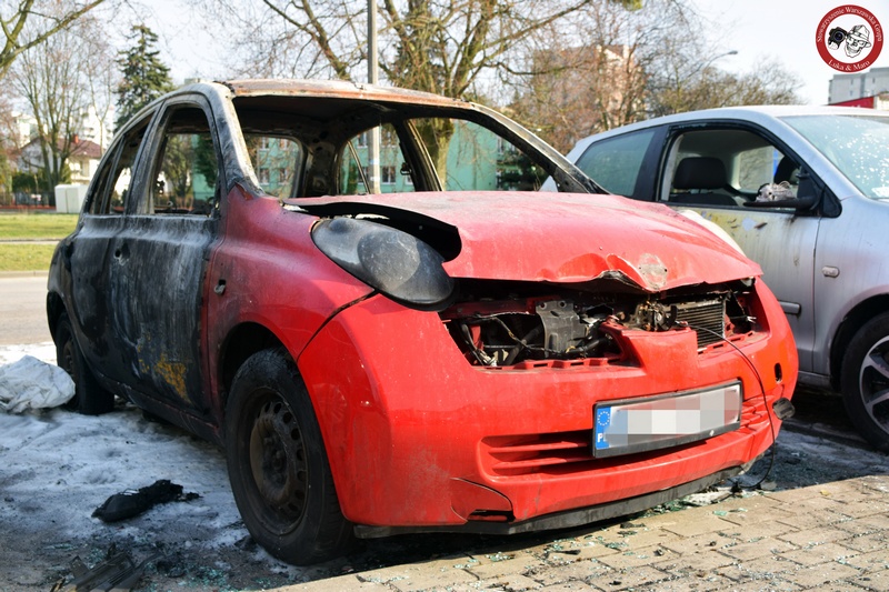 Warszawa: UWAGA podpalacz na Bródnie. Mieszkańcy boją się o swoje samochody
