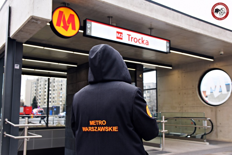 Podejrzana paczka na stacji Metro Trocka. Pakunek zneutralizowano [FILM]