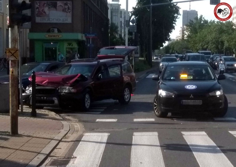 Warszawa: Kolizja dwóch aut