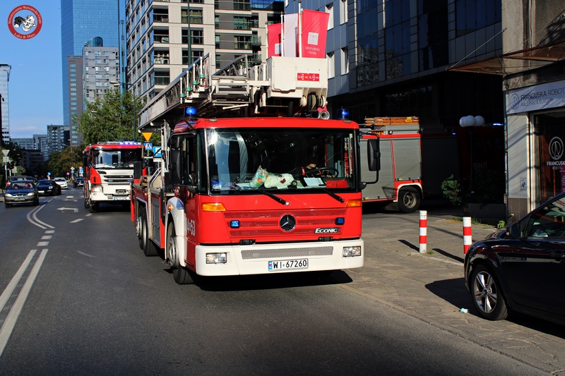 Warszawa: Pożar w hotelu. Ogień pojawił się na 20 piętrze