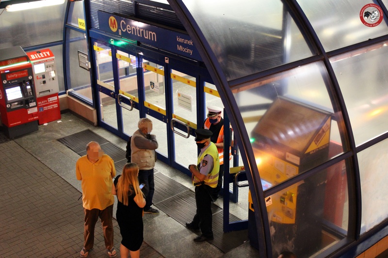 Warszawa: Tragiczny wypadek na stacji metra Centrum
