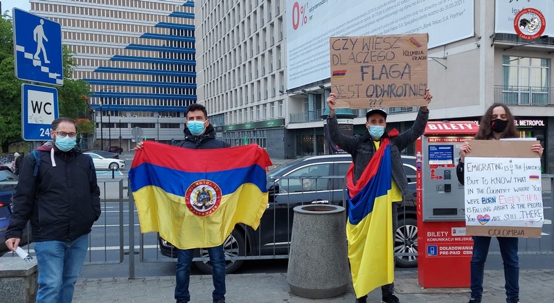 Kolumbijczycy wyszli na ulice Warszawy. Mają dość prezydenta i rządu, biedy i bezrobocia w Kolumbii