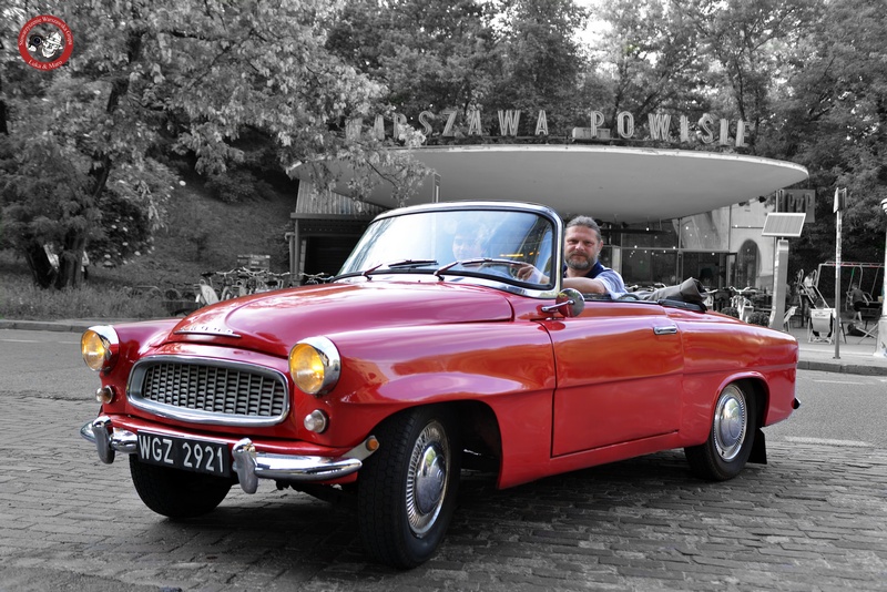 Drive it Day w Warszawie. Miłośnicy starych samochodów mogli podziwiać prawdziwe perełki