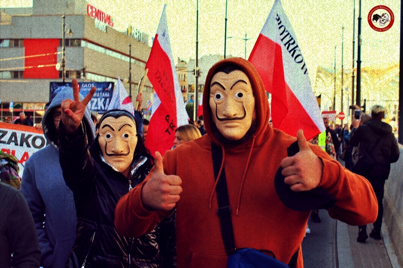 Marsz o Wolność w Łodzi. Uczestnicy przeciw obostrzeniom wprowadzonym przez rząd
