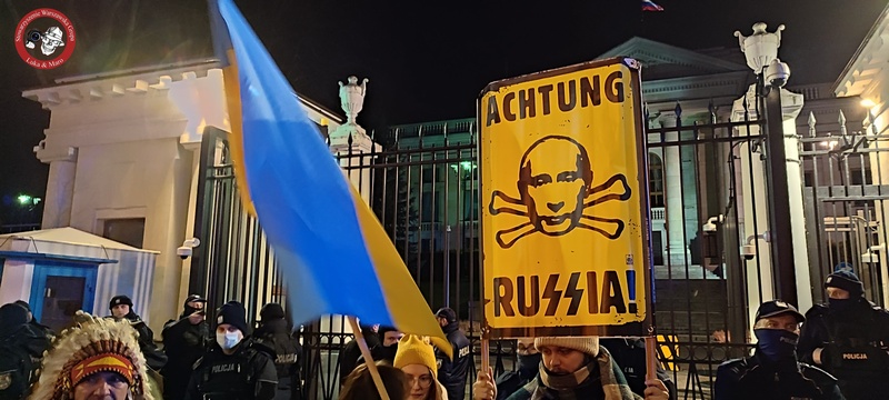 Przeciw wojnie i solidarnie z Ukrainą – manifestacje w Warszawie