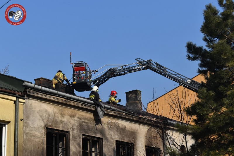 Pożar pustostanu w Pruszkowie – prawdopodobnie ktoś go podpalił