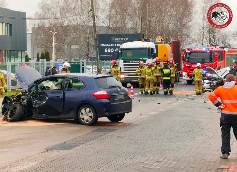 Groźne zderzenie dwóch pojazdów w Sokołowie