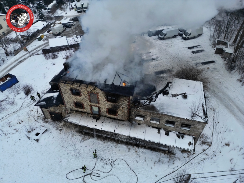 Pożar starego młyna w miejscowości Sieniczno w powiecie olkuskim