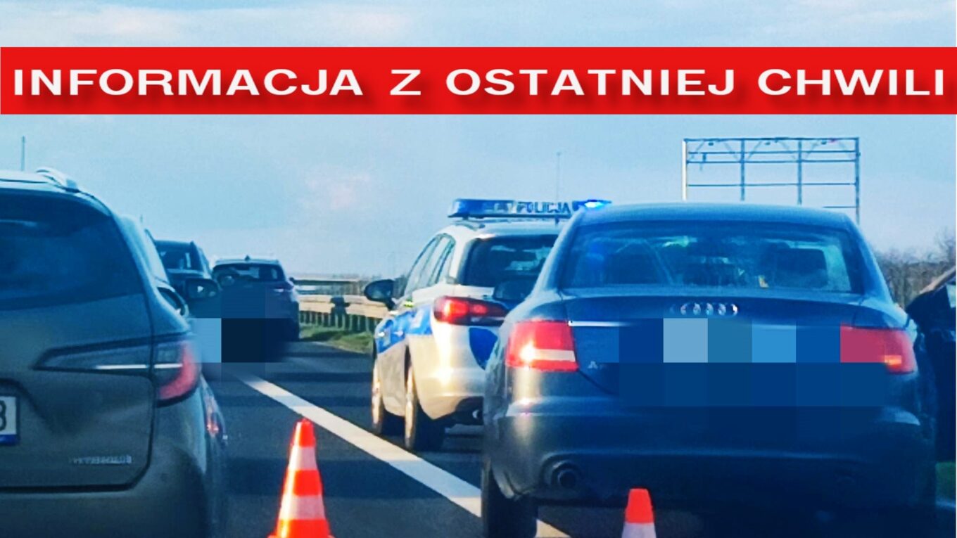 Zderzenie trzech aut na S7. Kierowcy utknęli w dużym korku w kierunku Warszawy