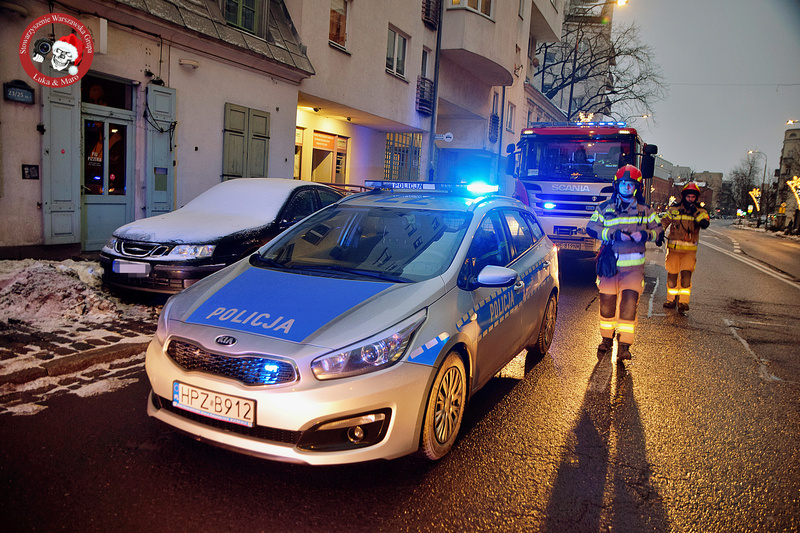 Pożar na budowie przy pustostanie kamienicy na Ząbkowskiej. Szybka akcja strażaków