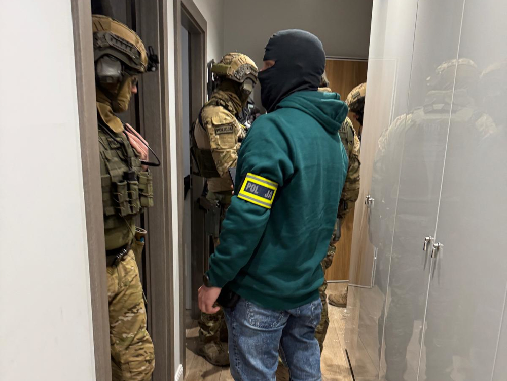 Brutalny rozbój na Białołęce rozliczony po latach. Policja rozbiła międzynarodową grupę przestępczą