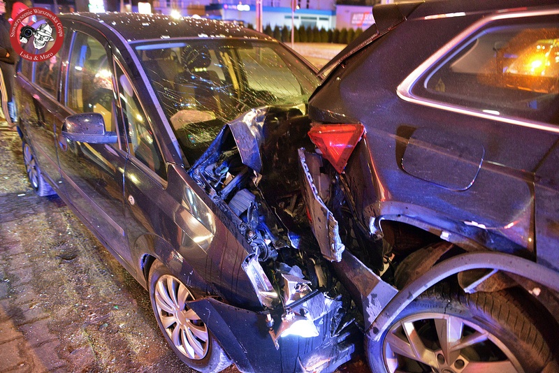 Poważny wypadek w Ursusie. Są ranni, ruch był sparaliżowany