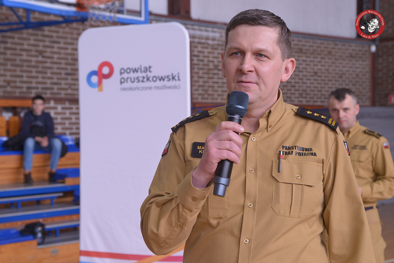 I Powiatowe Halowe Młodzieżowe Zawody Sportowo-Pożarnicze w Powiecie Pruszkowskim