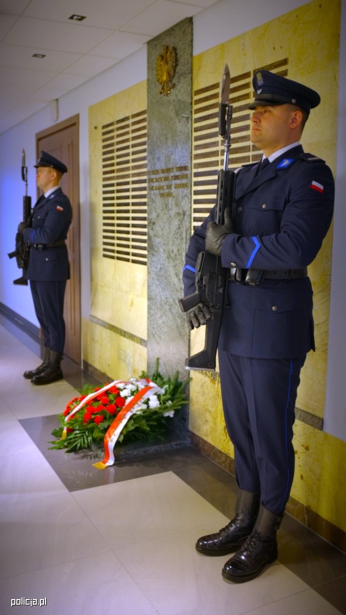 Pamięć i szacunek: Międzynarodowy Dzień Poległych Policjantów