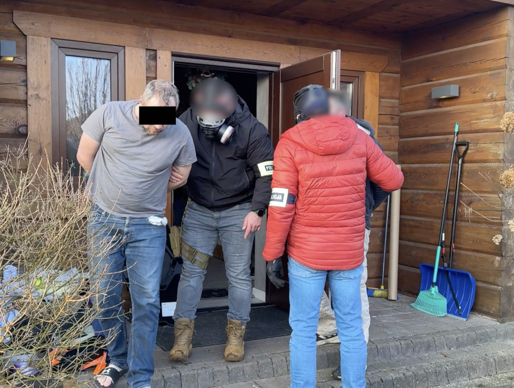 Laboratorium narkotykowe zlikwidowane przez stołeczną policję. 90 kg zabezpieczonych substancji