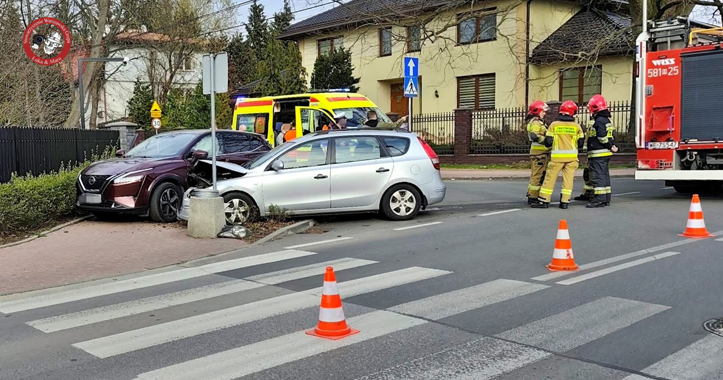 Nieuwaga zakończona dramatem! Wypadek w Pruszkowie – są poszkodowani