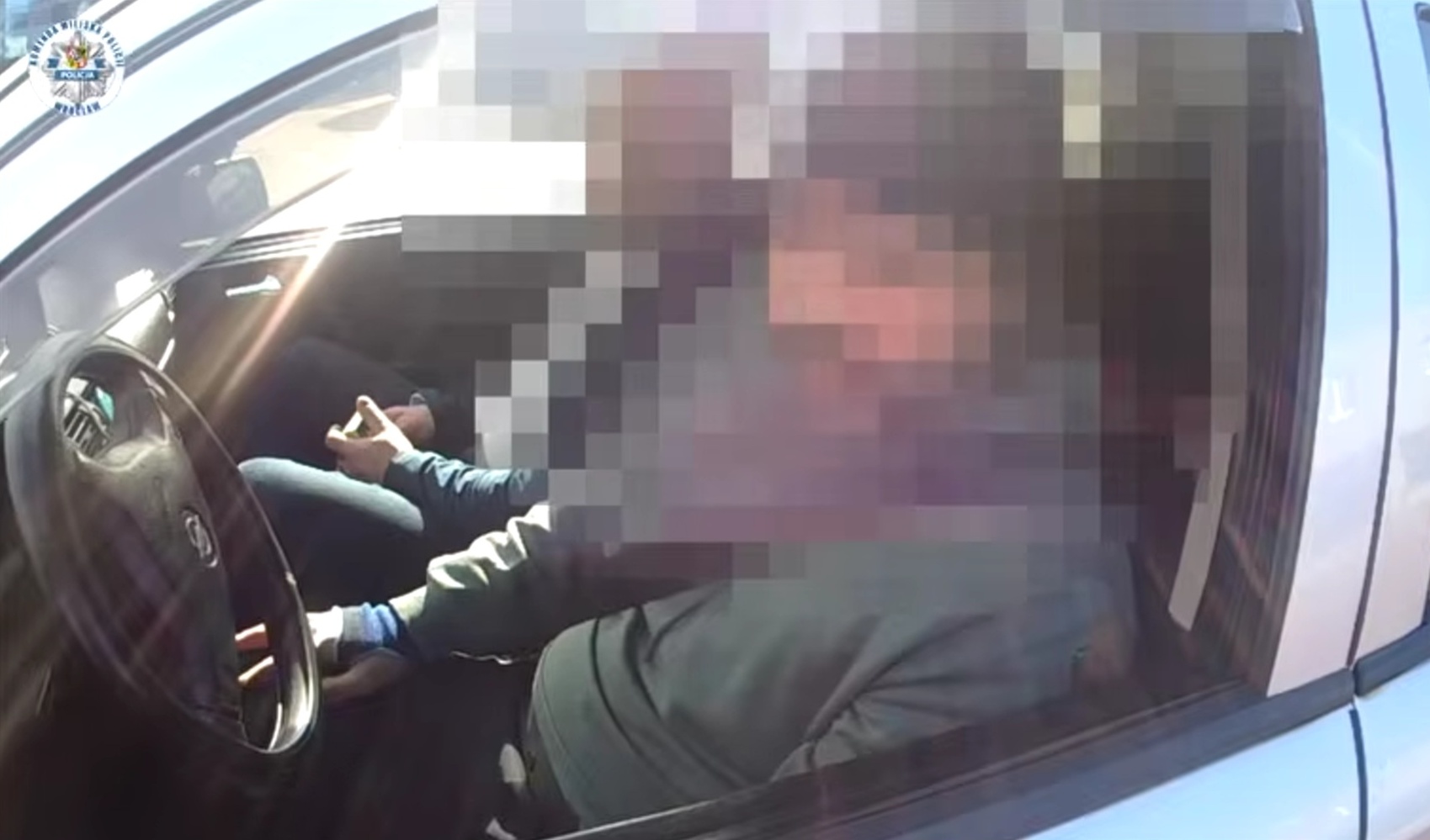 38-latek z Gruzji zatrzymany z podrobionym dokumentem podczas kontroli drogowej.