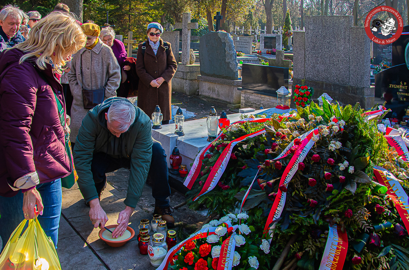 Spacer pamięci na Powązkach w Narodowy Dzień Żołnierzy Wyklętych